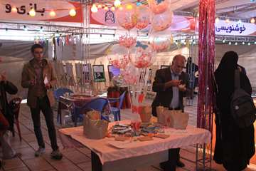 ویژه برنامه جشن آغاز امامت امام زمان (عج)